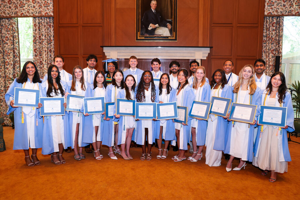 Hodges Scholars graduates group photo